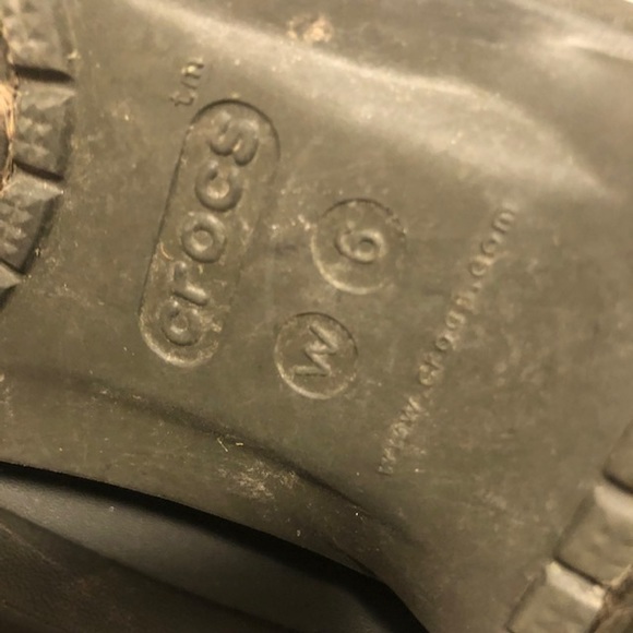 Crocs size 6 ankle boots - Picture 3 of 7